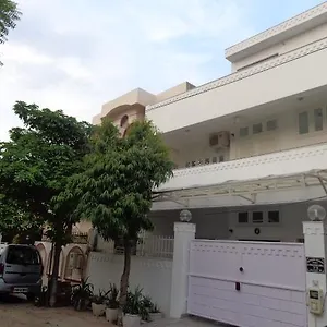 Sri Radha Krishna Kunj Bed & Breakfast